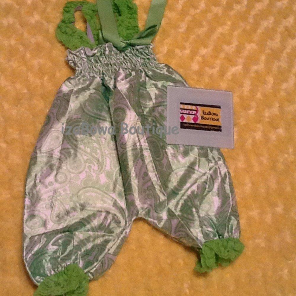 ****** Green Paisley Bubble Romper  RGL  Med 12M-2T  NWT Boutique